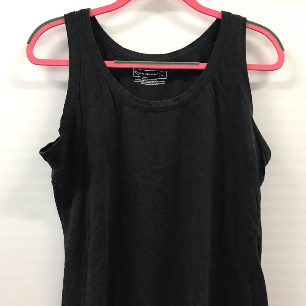 Black workout tank